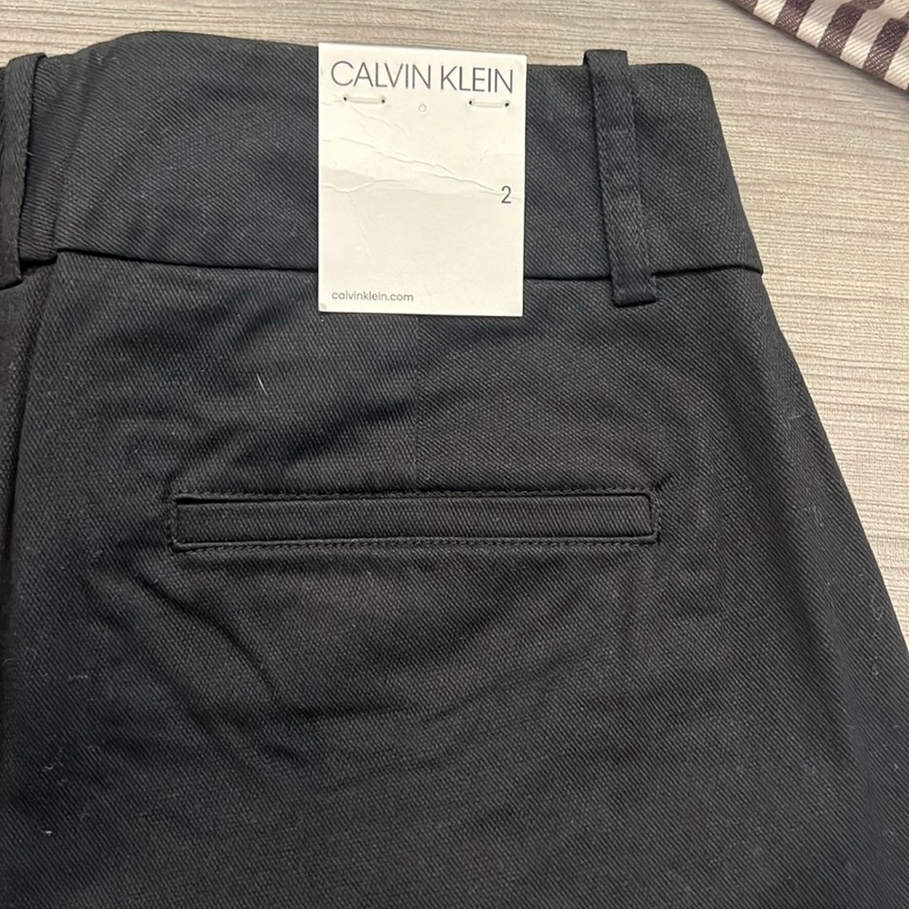 NWT Calvin Klein Black Pleated Shorts - Picture 4 of 4